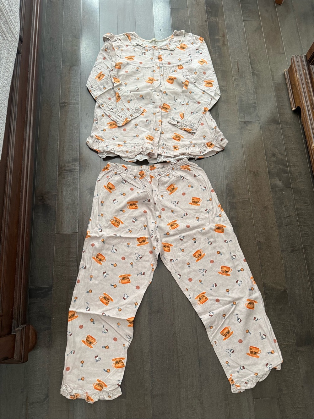 Tea Time Print 2-Piece Cotton Pajama Set women size M